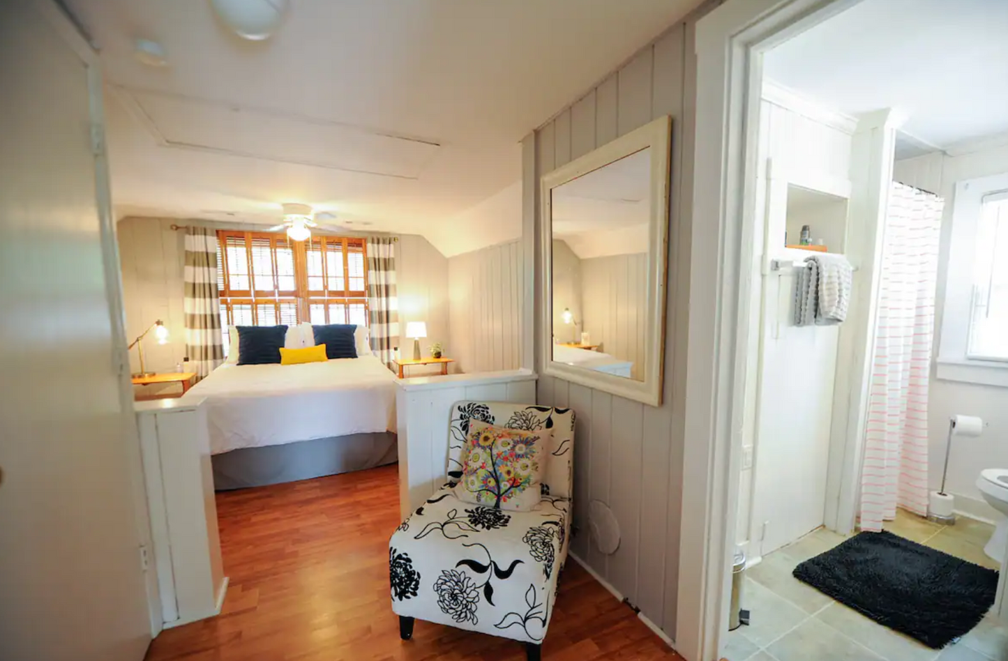Blue Door Casa Grande & Babe Cave Stay