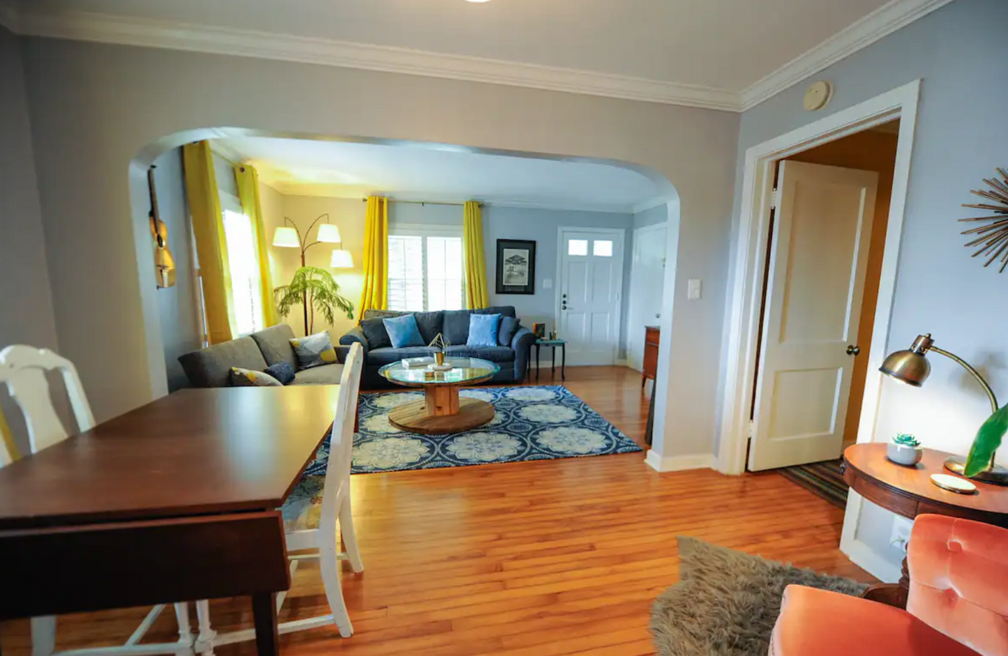 Blue Door Casa Grande & Babe Cave Stay