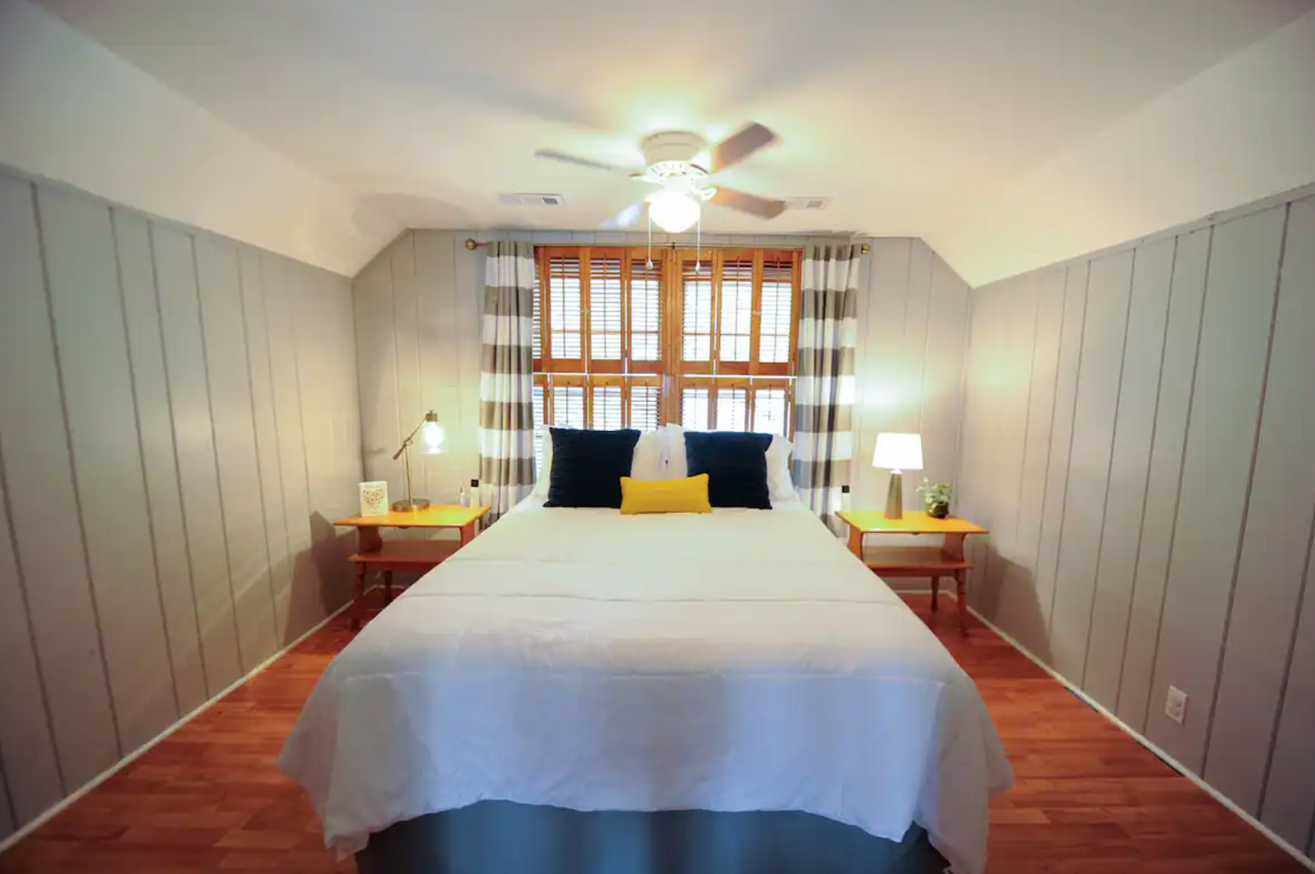 Blue Door Casa Grande & Babe Cave Stay