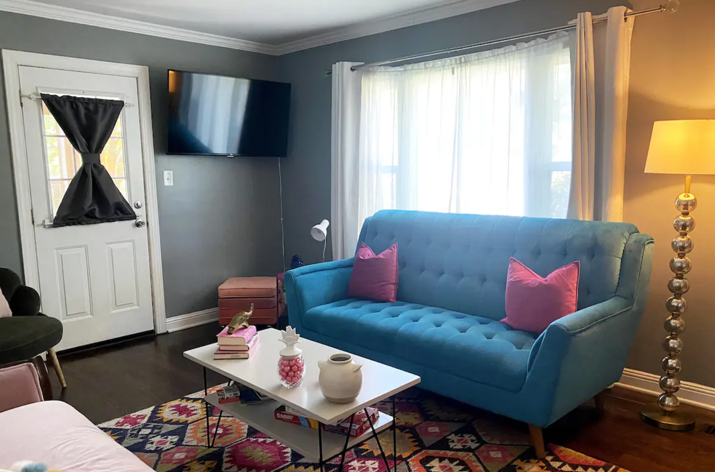 Blue Door Casa Grande & Babe Cave Stay