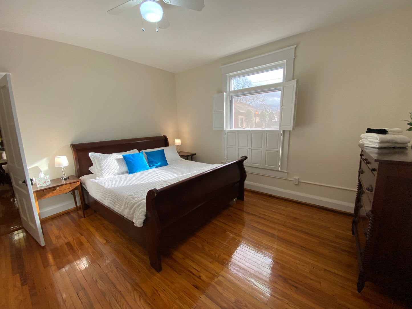 Blue Door on Burton-2 bedroom option